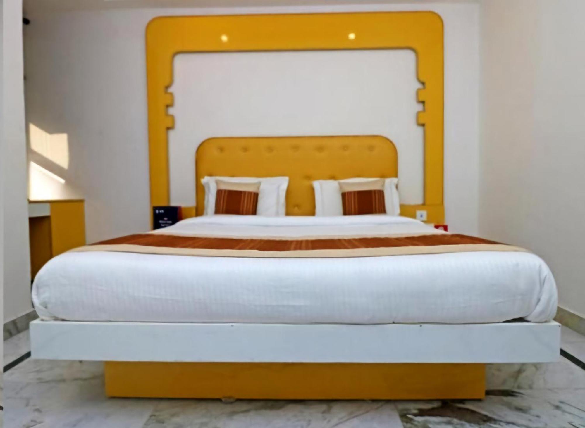 Hotel Leo Continental Nueva Delhi Exterior foto