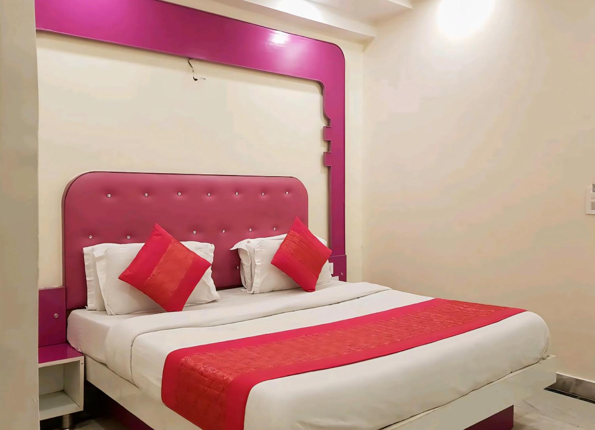 Hotel Leo Continental Nueva Delhi Exterior foto