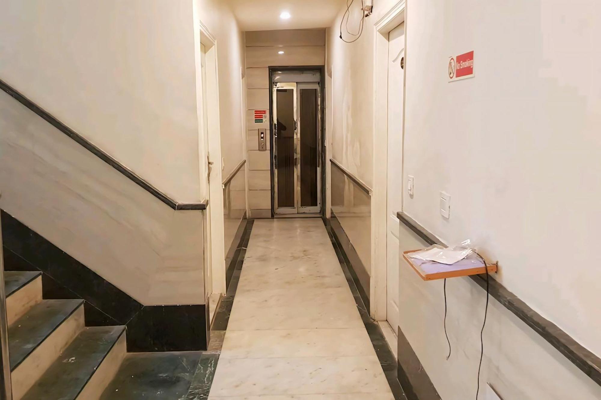 Hotel Leo Continental Nueva Delhi Exterior foto