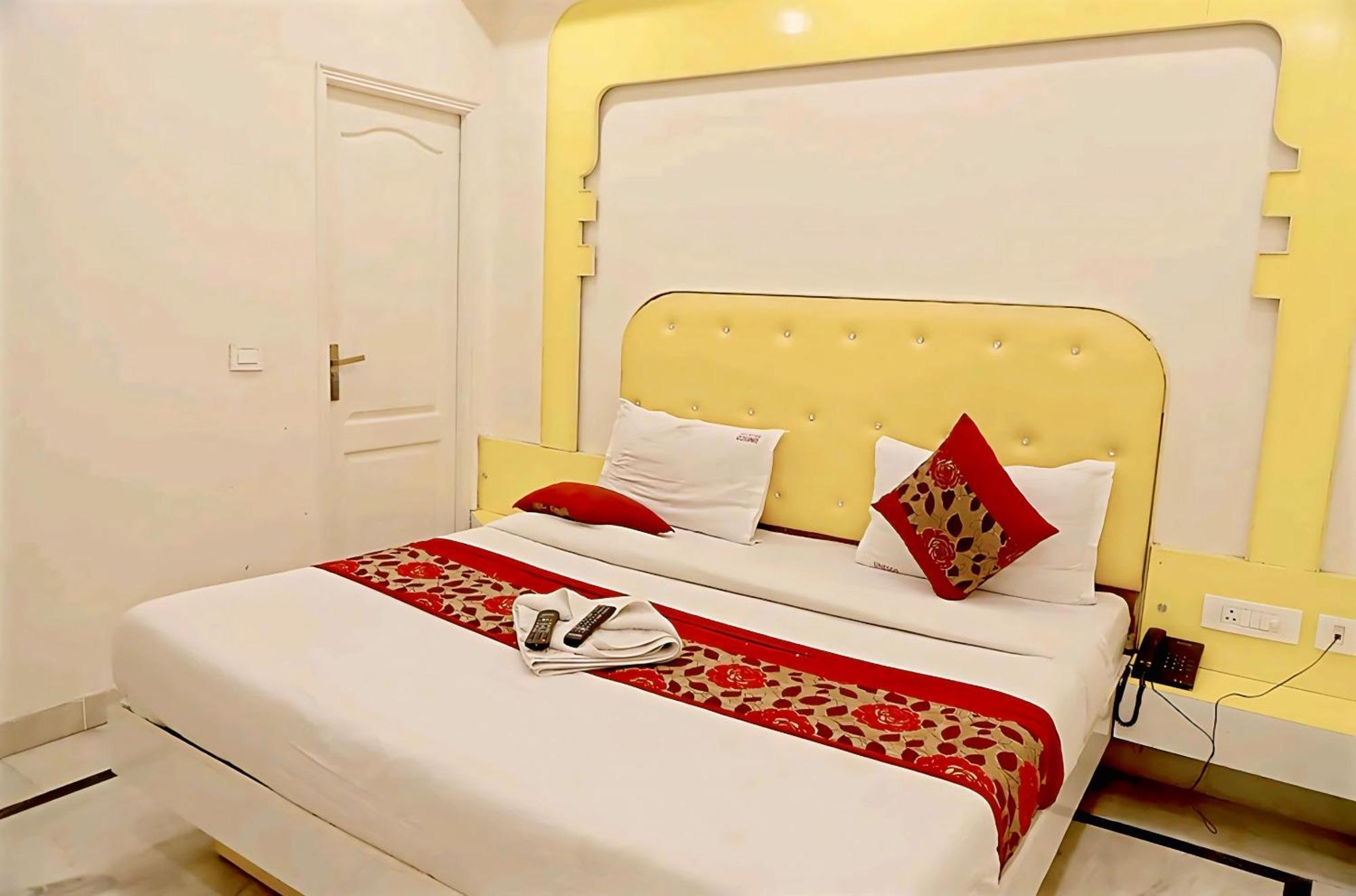 Hotel Leo Continental Nueva Delhi Exterior foto