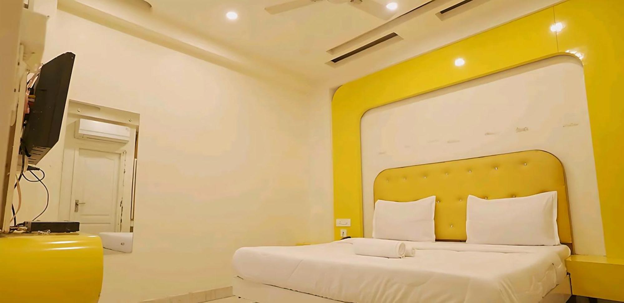 Hotel Leo Continental Nueva Delhi Exterior foto